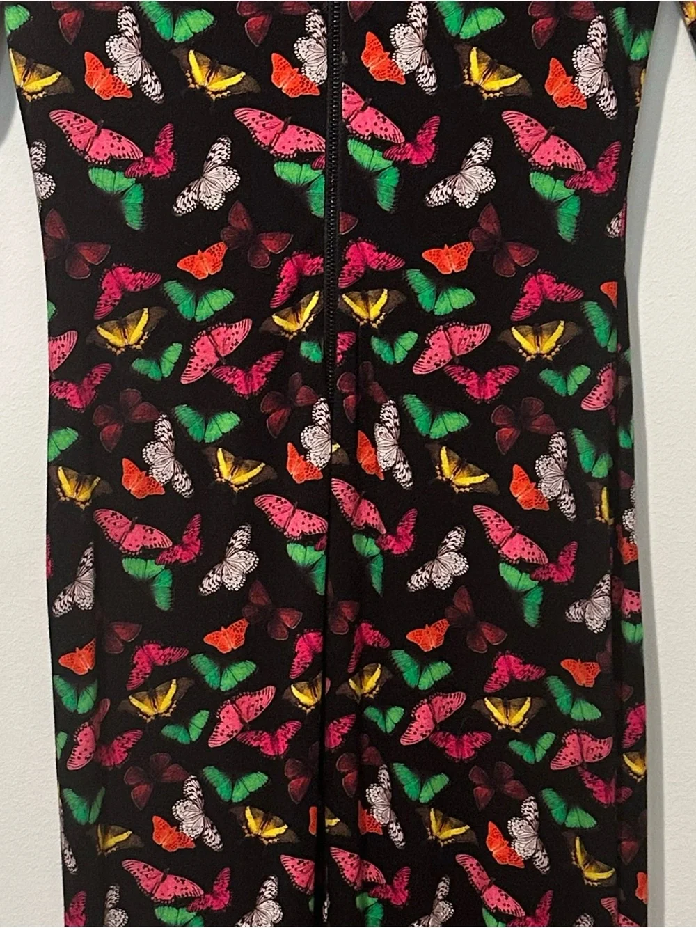 Alice & Olivia Delora Midi Dress